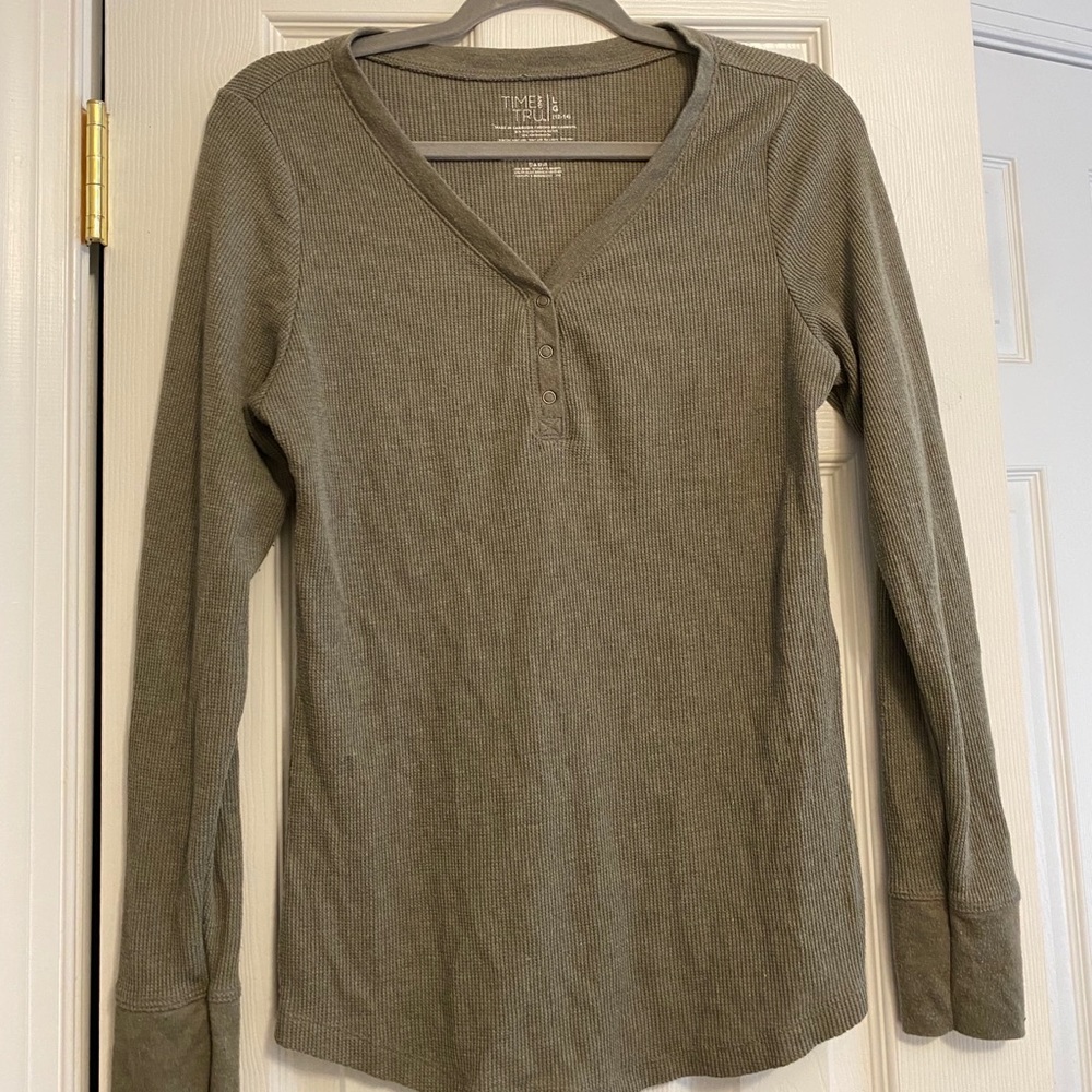 green Long sleeve
